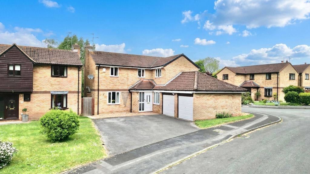 Property photo 1 of 36