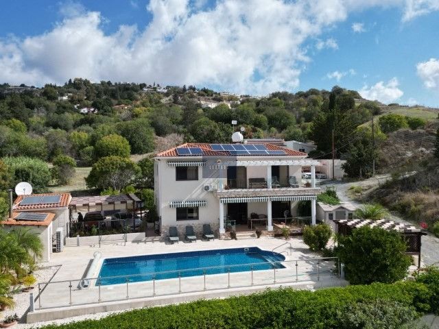 Property photo 1 of 30