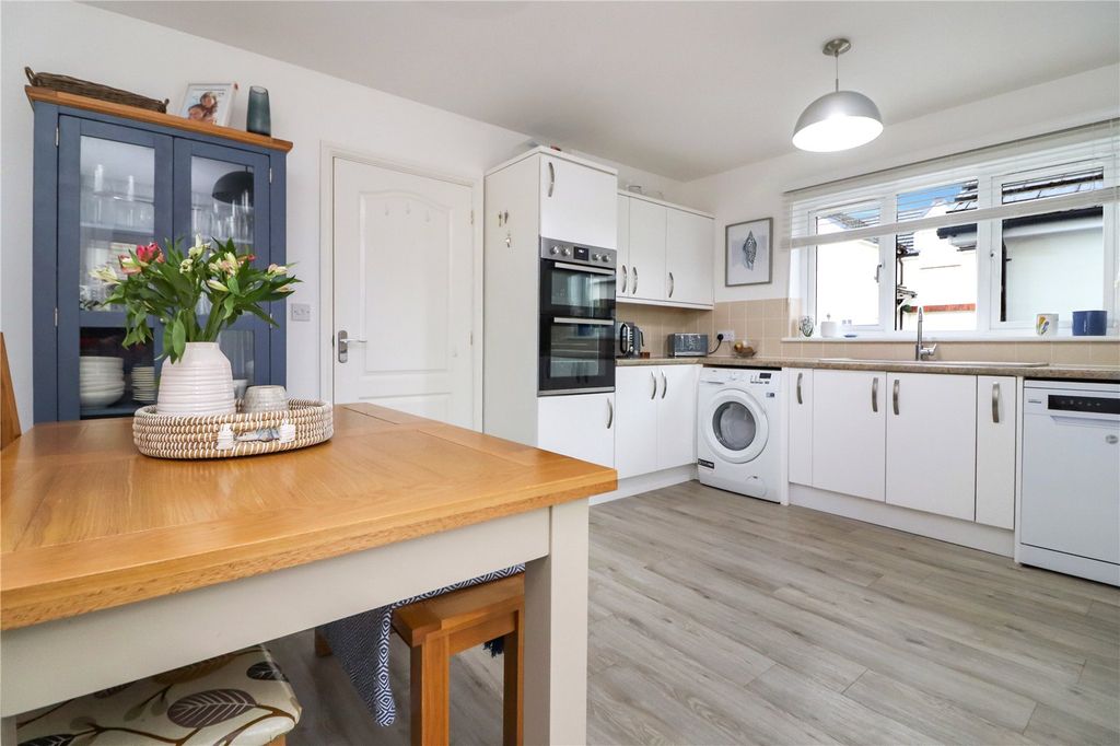 Property photo 2 of 19 Picture No. 14