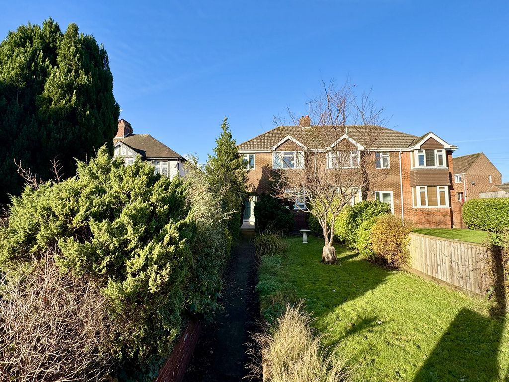 Property photo 1 of 21