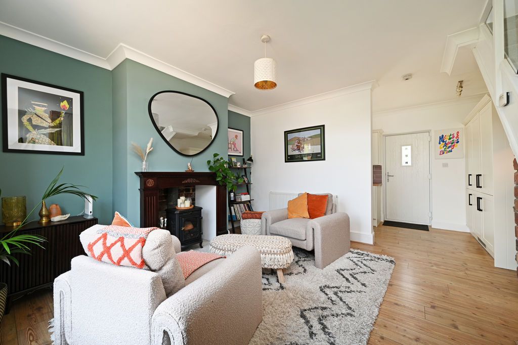 Property photo 1 of 22 Beautiful Lounge