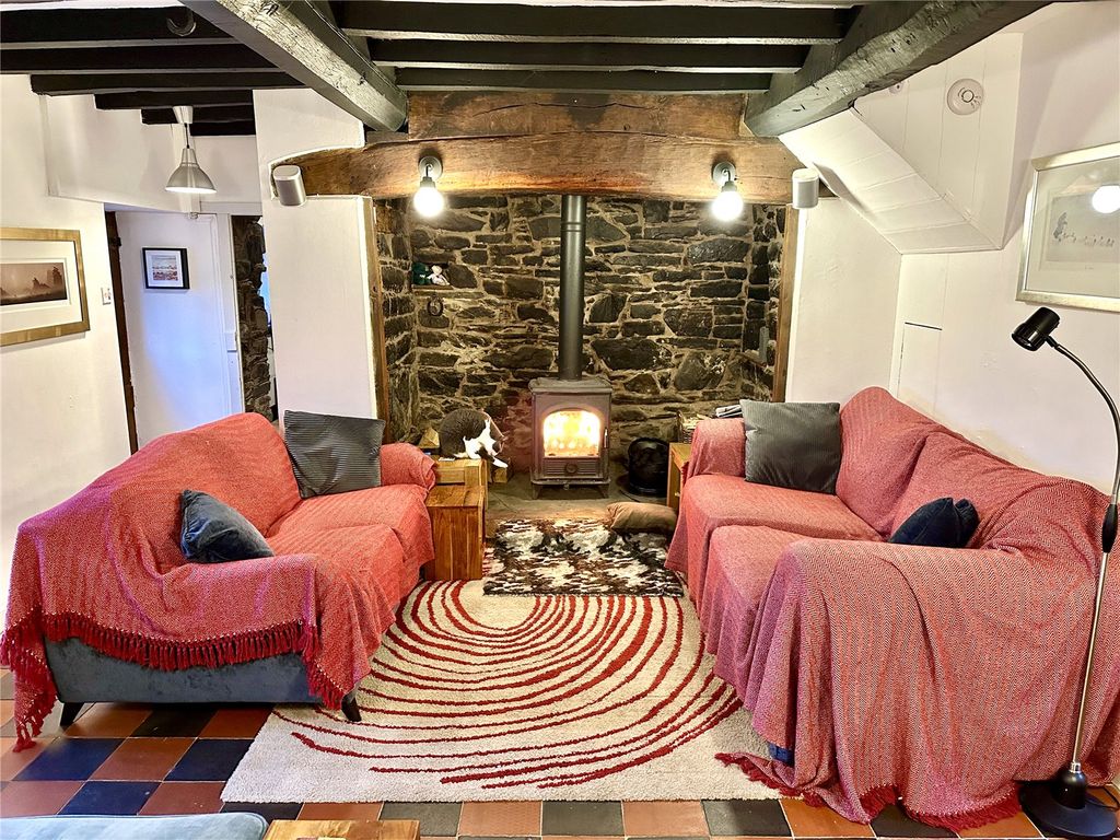 Property photo 2 of 23 Picture No. 11