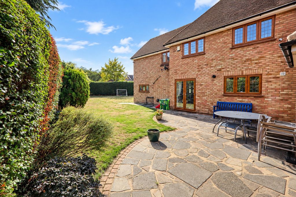 Property photo 2 of 47
