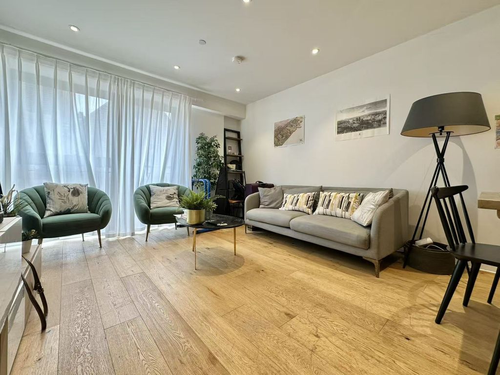 Property photo 2 of 18
