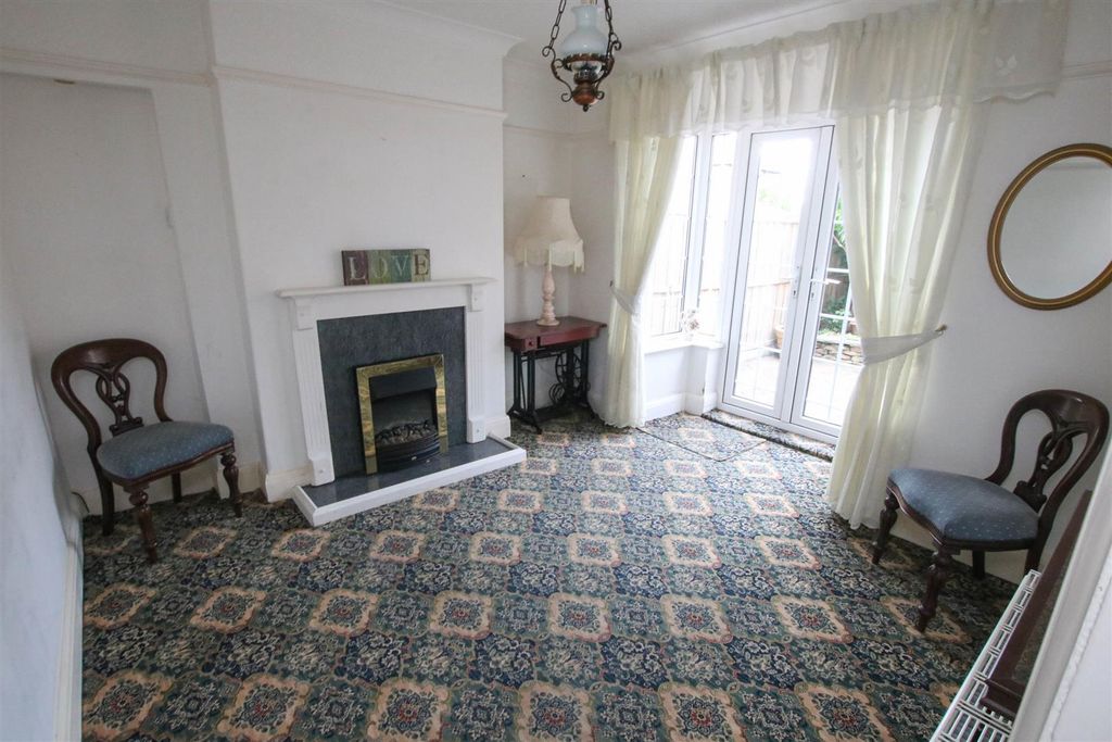 Property photo 2 of 16 Dining Room