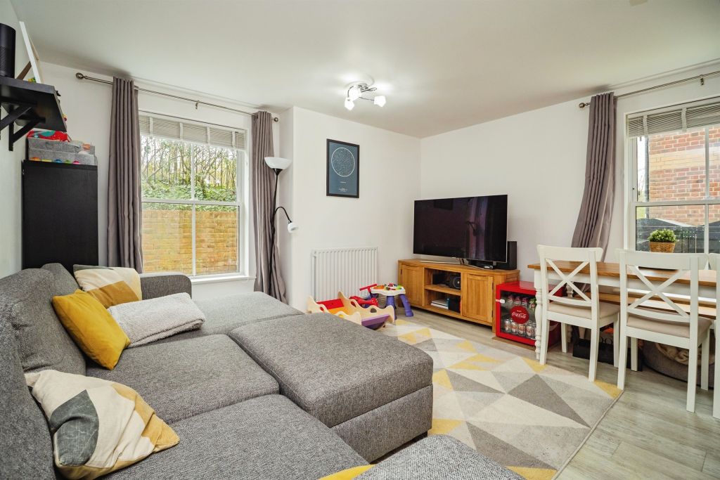 Property photo 2 of 19