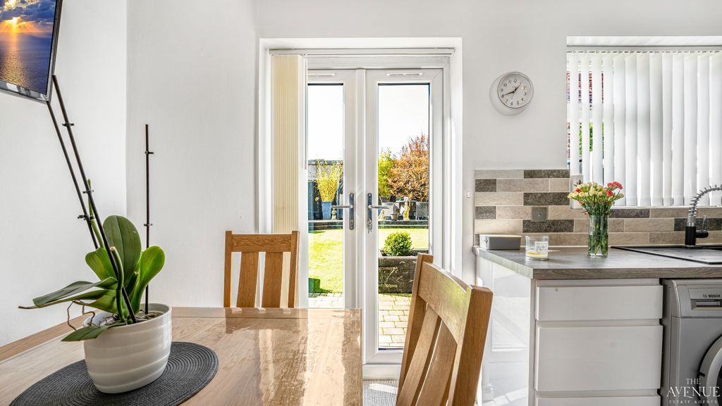 Property photo 3 of 25 5015945