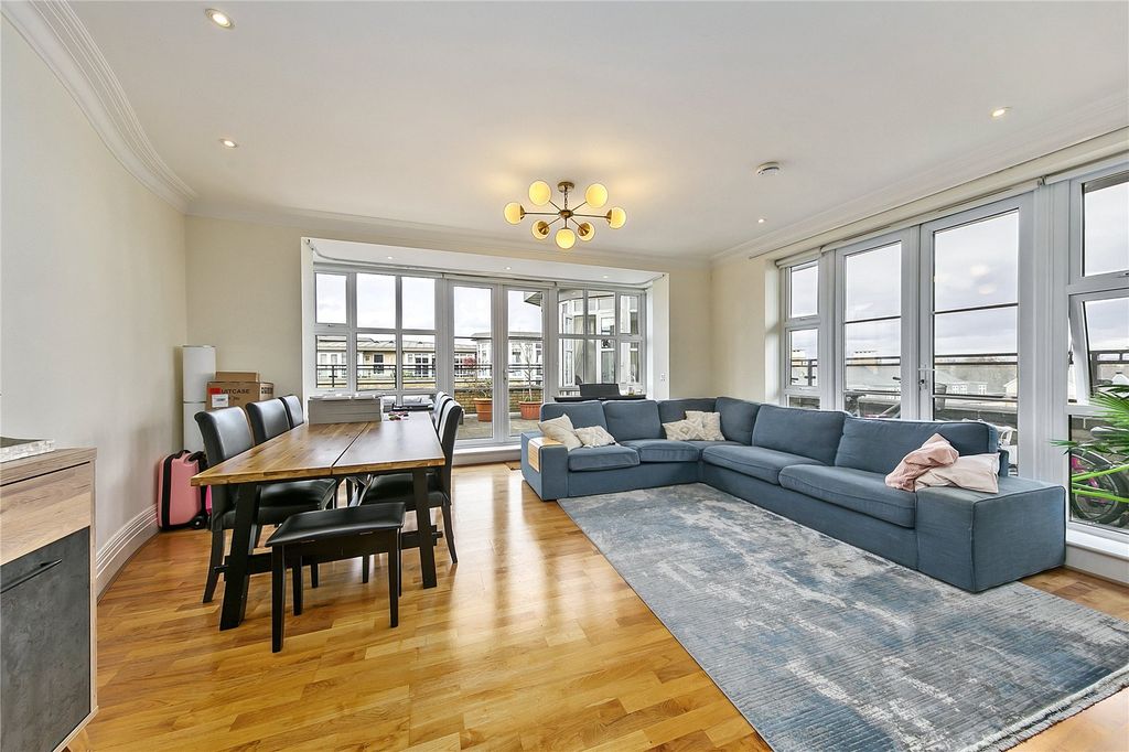 Property photo 2 of 19 Picture No. 02