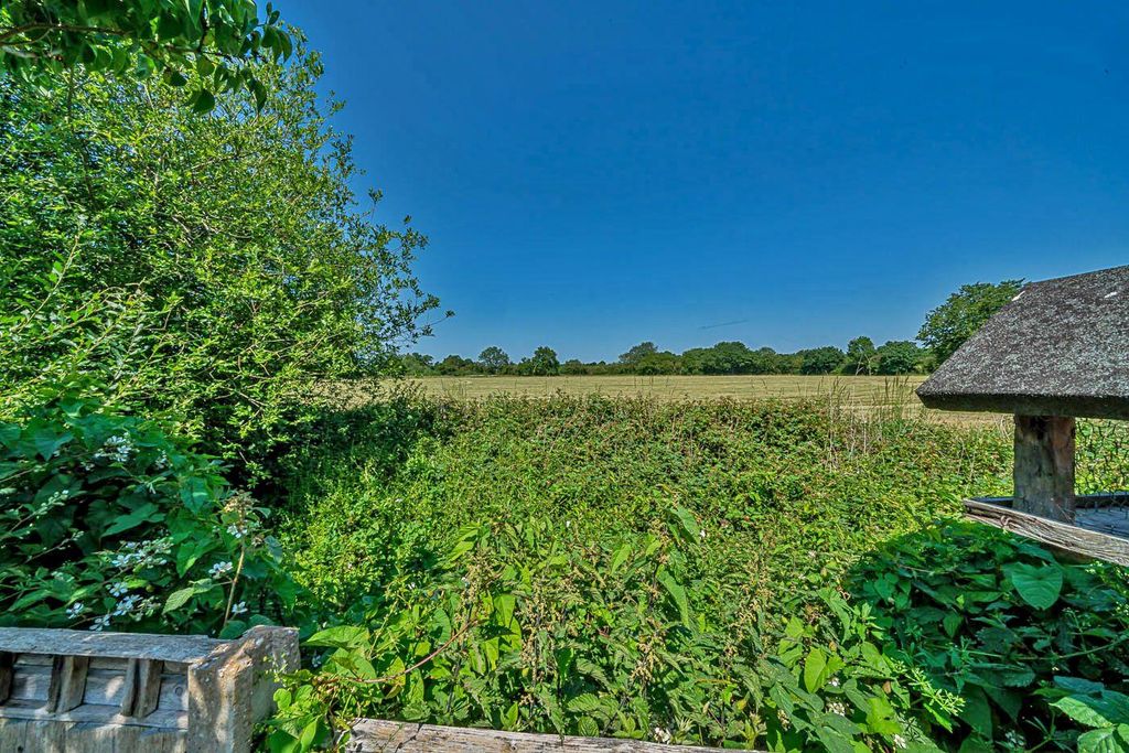 Property photo 2 of 24