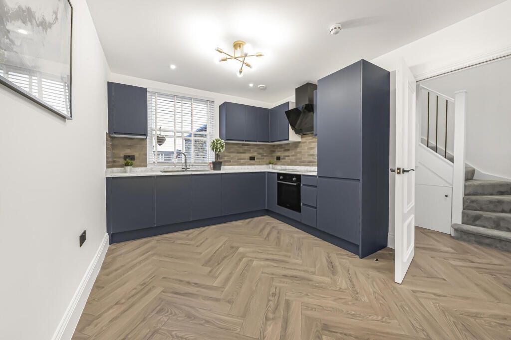 Property photo 2 of 16 Gallery