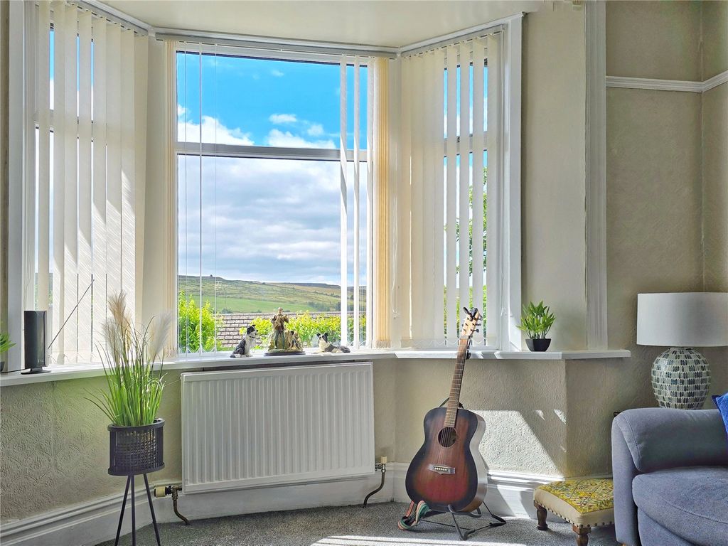 Property photo 3 of 29 Bay With Green Views
