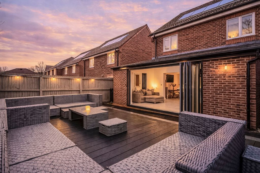 Property photo 2 of 45