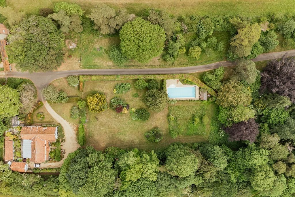 Property photo 1 of 31