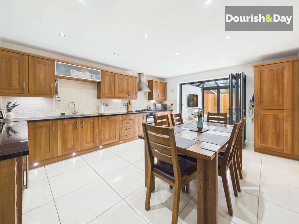 Property photo 2 of 38