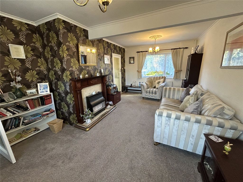 Property photo 2 of 9 Picture No. 10