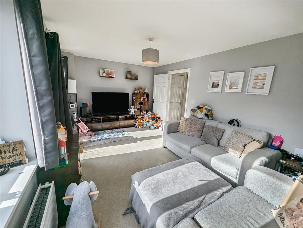 Property photo 3 of 23 Pxl_20250224_114730999.Raw-01.Cover.Jpg