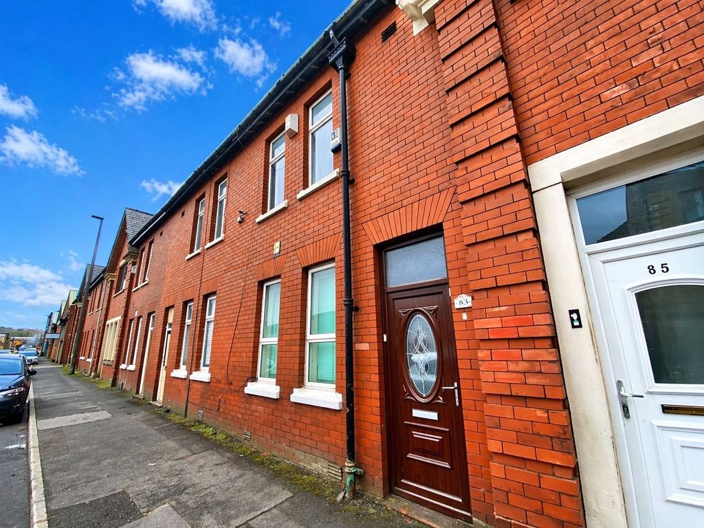 Property photo 1 of 11 External