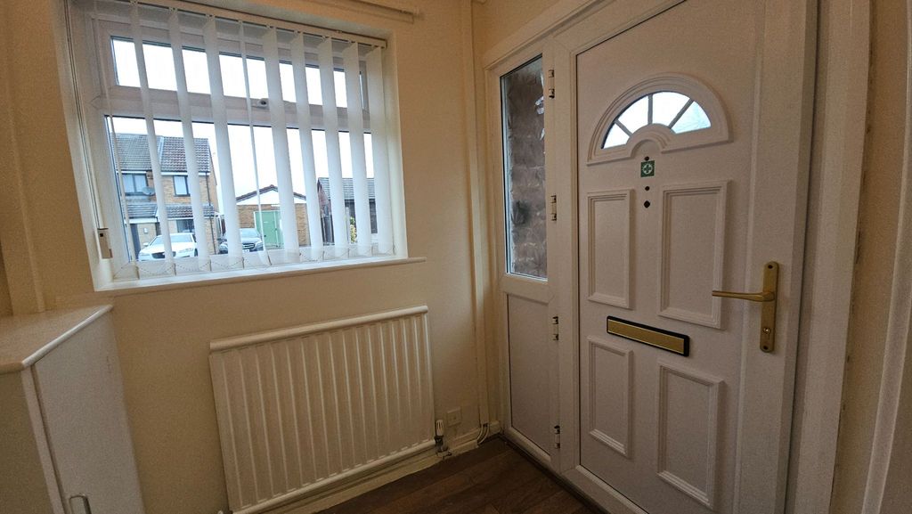 Property photo 3 of 10 Hallway