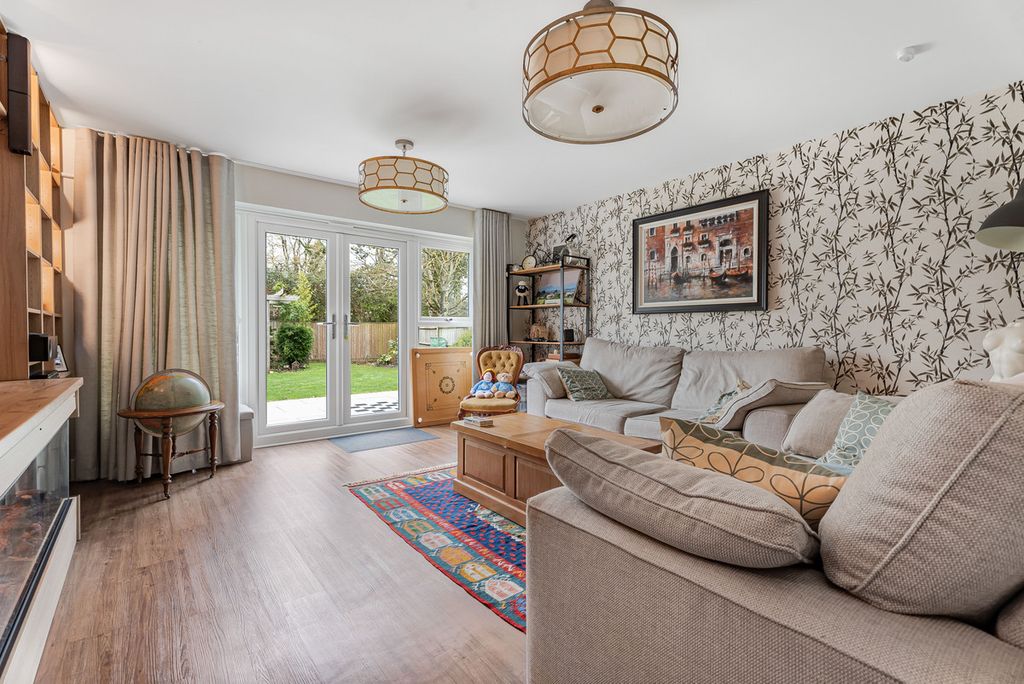 Property photo 2 of 26