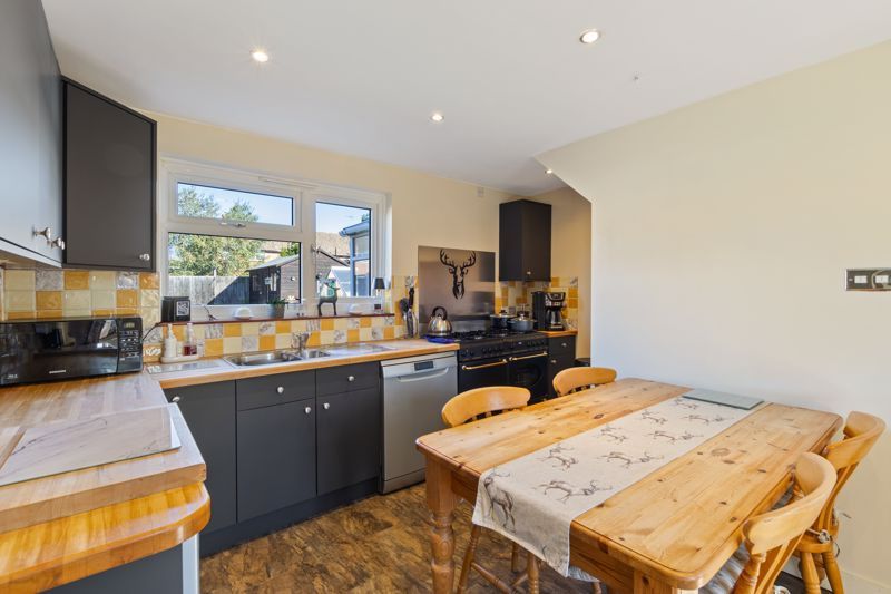 Property photo 2 of 15 Photo 12