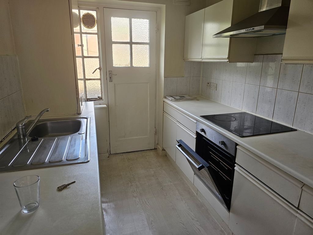 Property photo 2 of 6