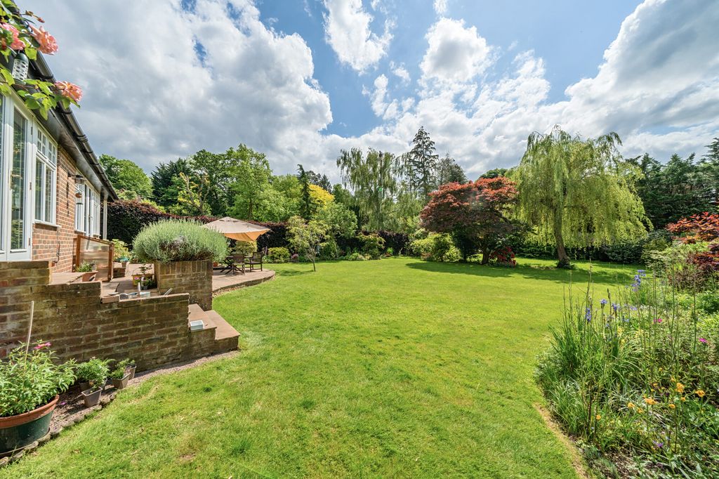 Property photo 2 of 19