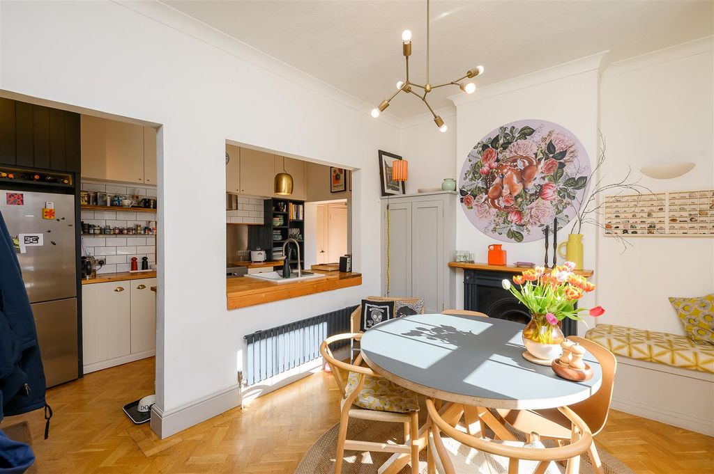 Property photo 2 of 18 Kitchen/Dining