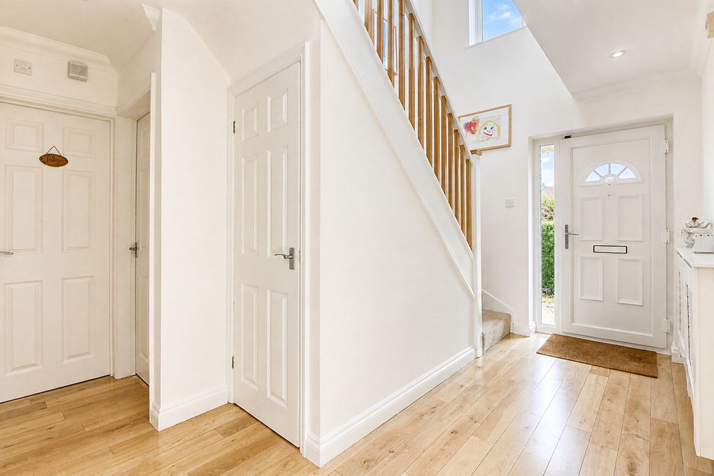 Property photo 2 of 30