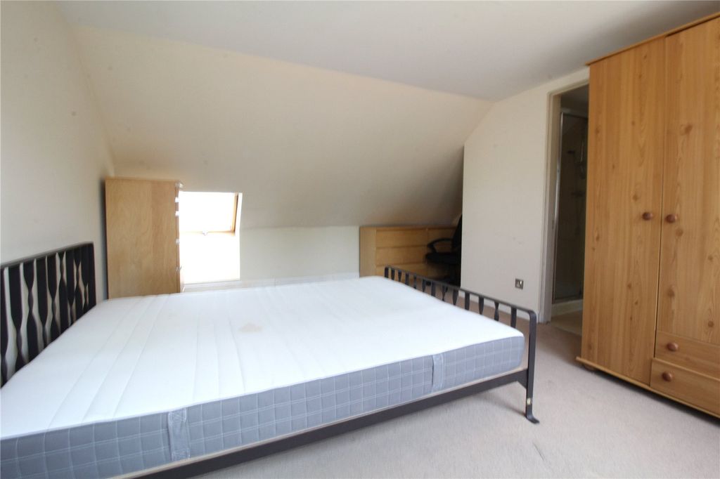 Property photo 3 of 8 Picture No. 21