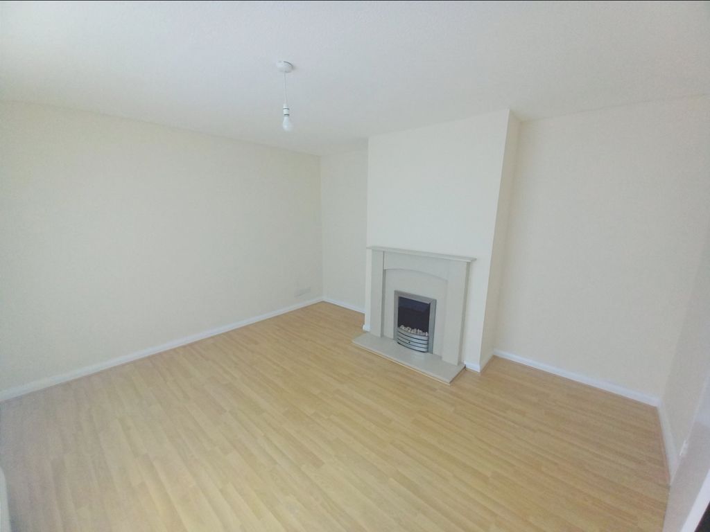 Property photo 2 of 14 Lounge