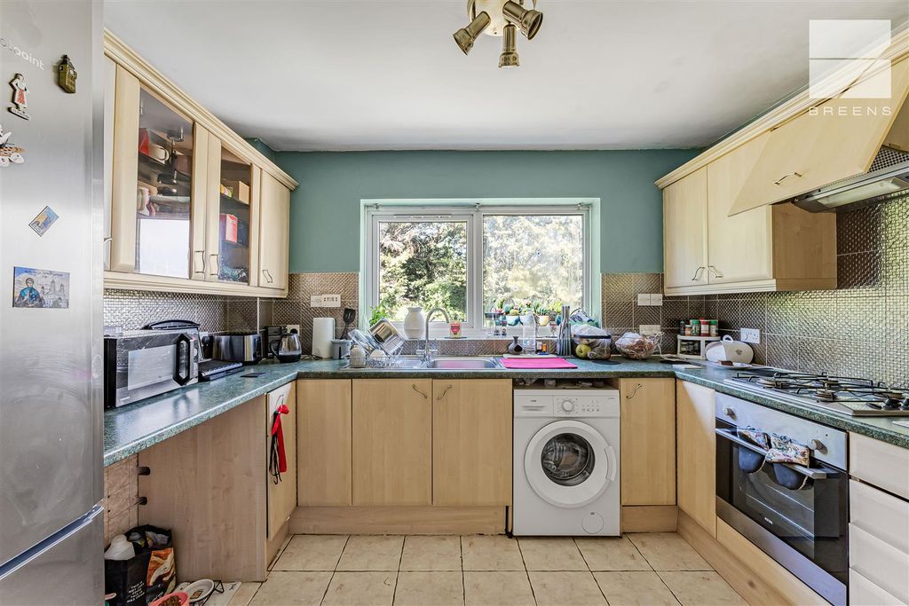 Additional image 13 of 2 bed flat for saleOakdale Gardens, London E4