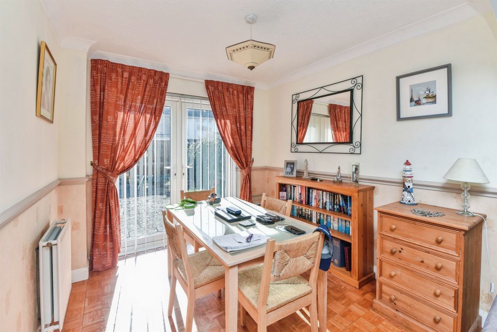 Property photo 3 of 17