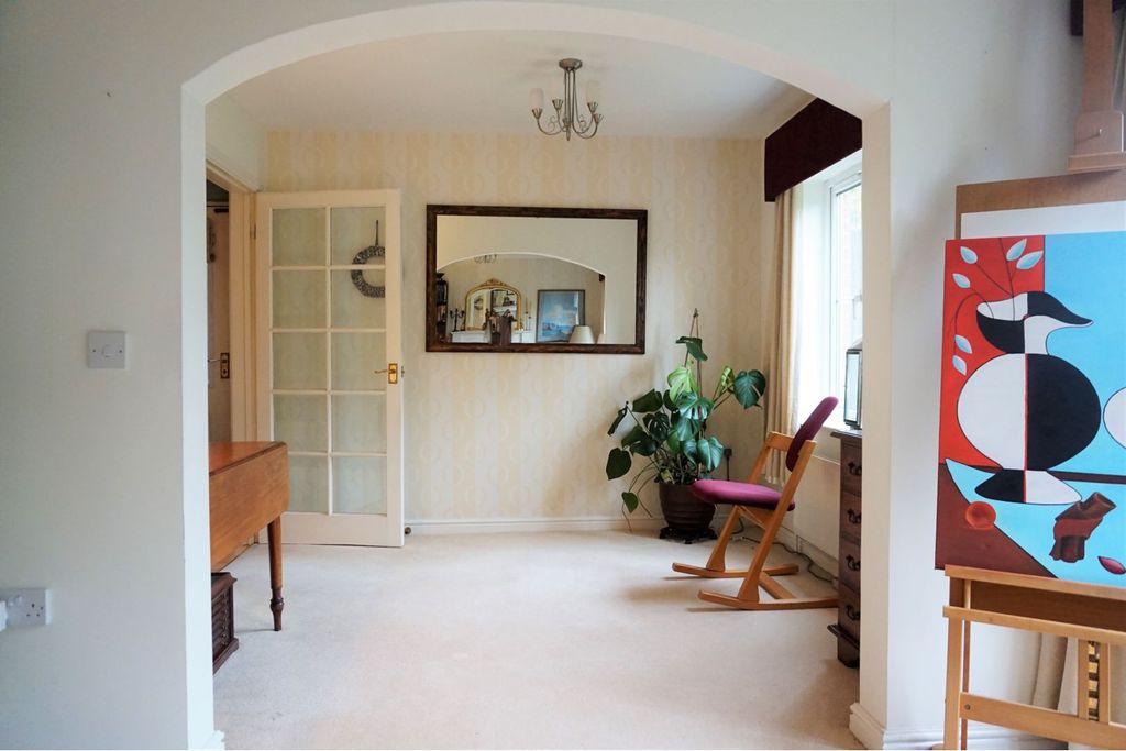 Property photo 2 of 11 Dining Room