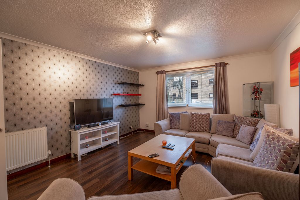 Property photo 2 of 29