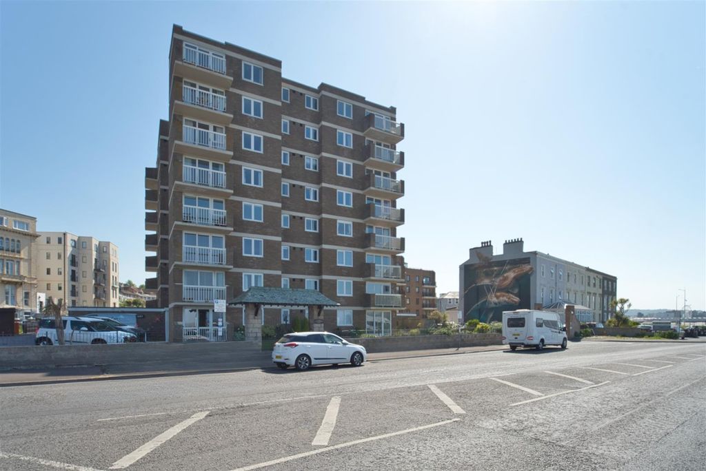 Property photo 2 of 19 Front