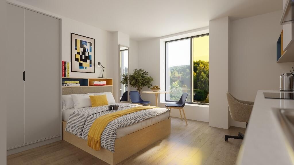 Property photo 1 of 12 Bright And Modern Double Bedroom Featuring A Comfo...