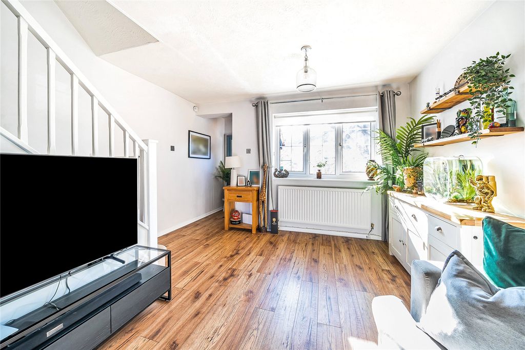 Property photo 2 of 16 Picture No. 03