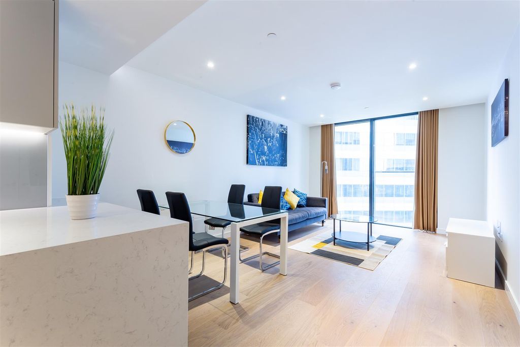 Property photo 1 of 10 280420215_Prot_Apartment 412 Hampton Tower 75 Mars