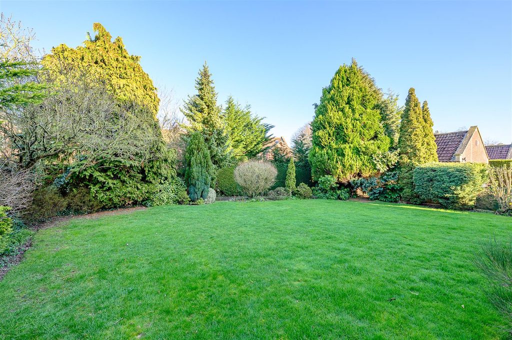 Property photo 3 of 22 Rear