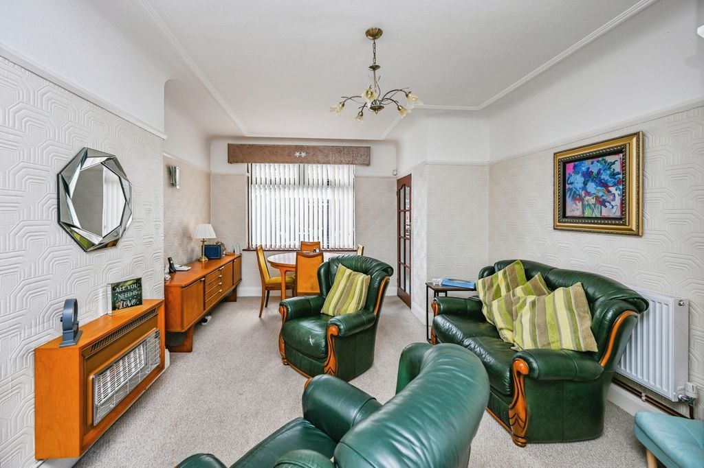 Property photo 2 of 12 Pbox-Img.Jpg