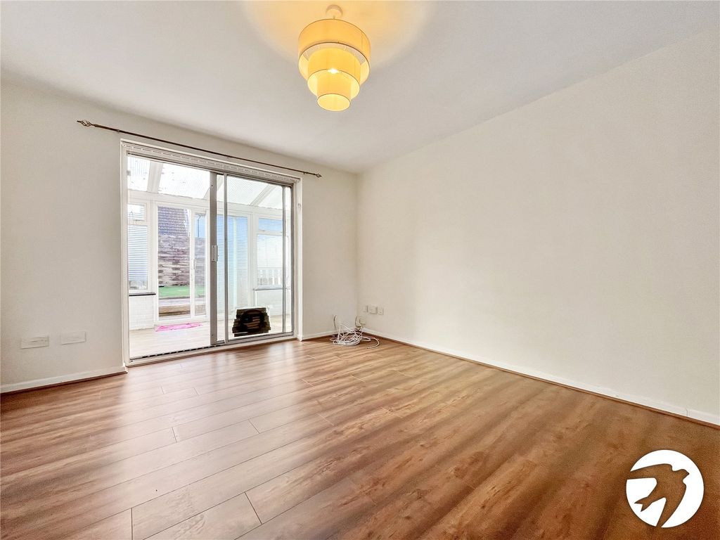 Property photo 3 of 14 Picture No. 06