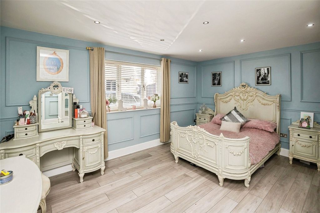 Additional image 25 of 5 bed bungalow for saleTan Y Graig, Cefn Mawr, Wrexham, Wrecsam LL14