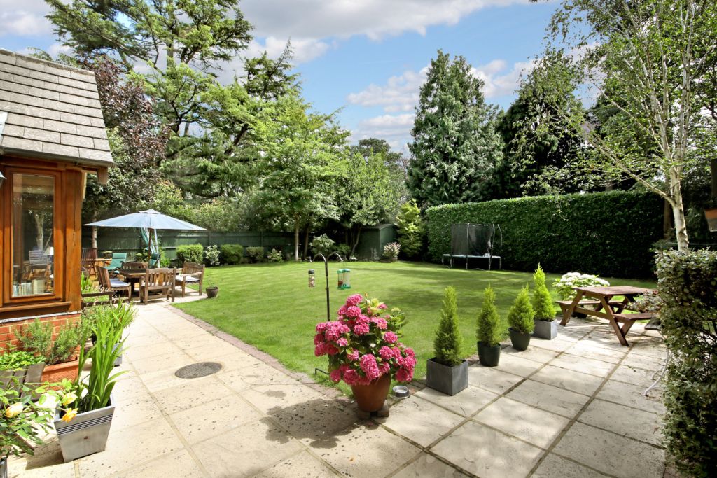 Property photo 3 of 12