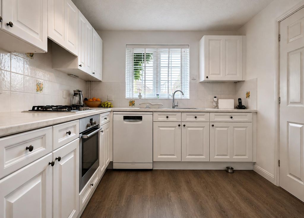 Property photo 3 of 31 Fbc68A52-Aebf-458A-80B2-D6Cda42A80C5.Png