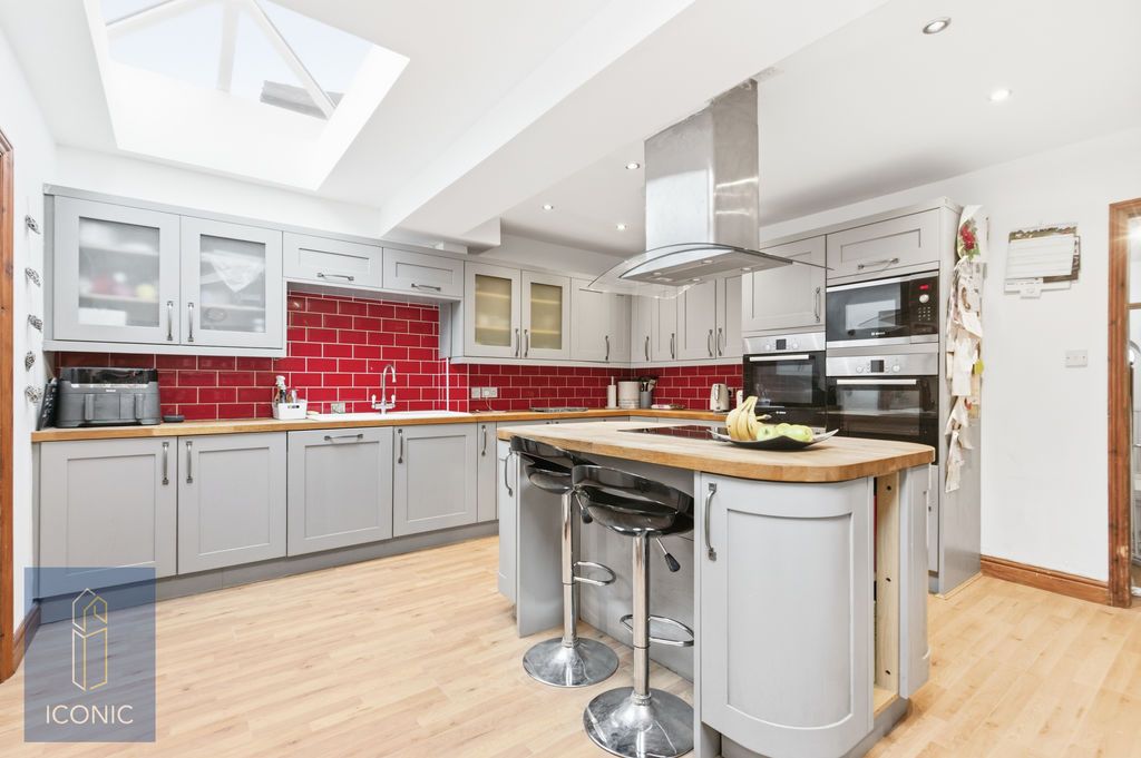 Property photo 3 of 22 Photo 3