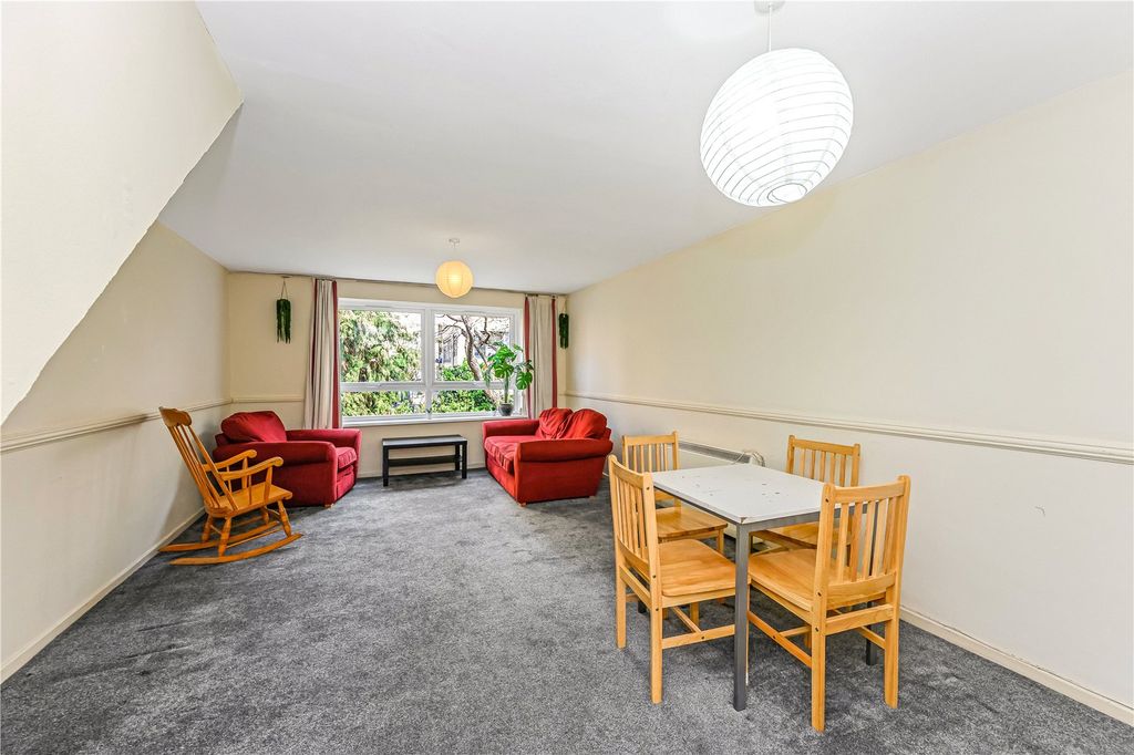 Property photo 2 of 11 Reception/Diner