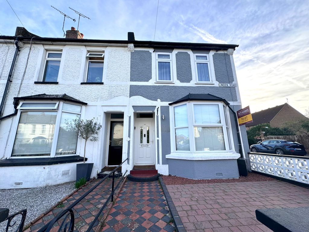 Property photo 2 of 21 Front