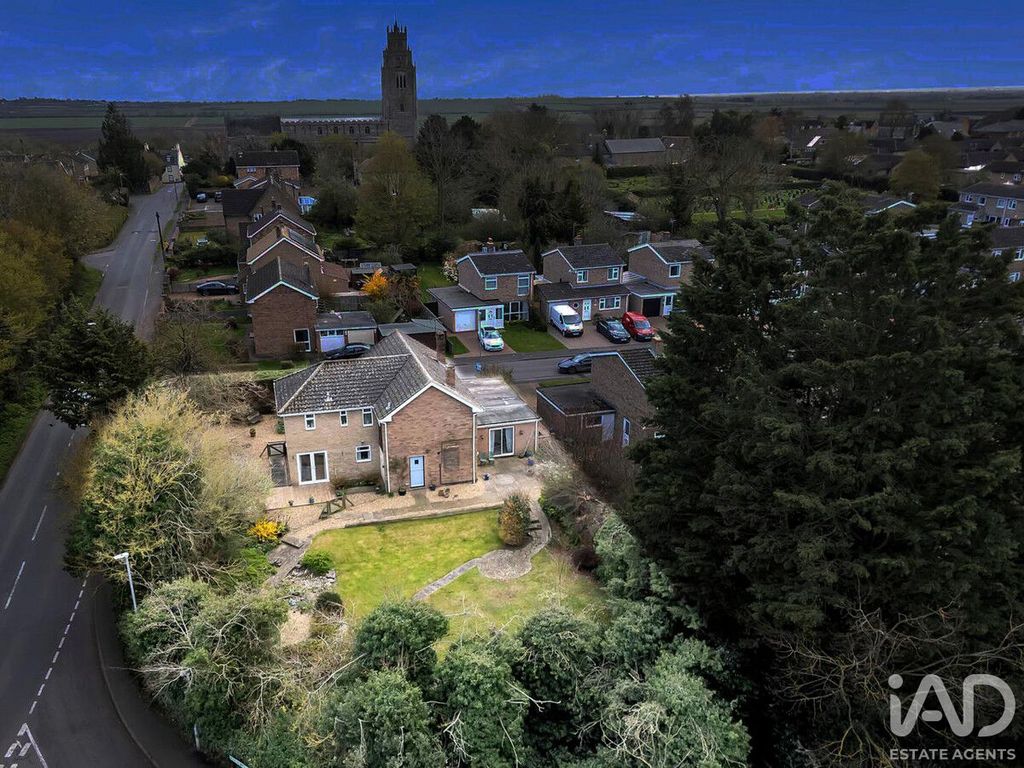 Property photo 1 of 50