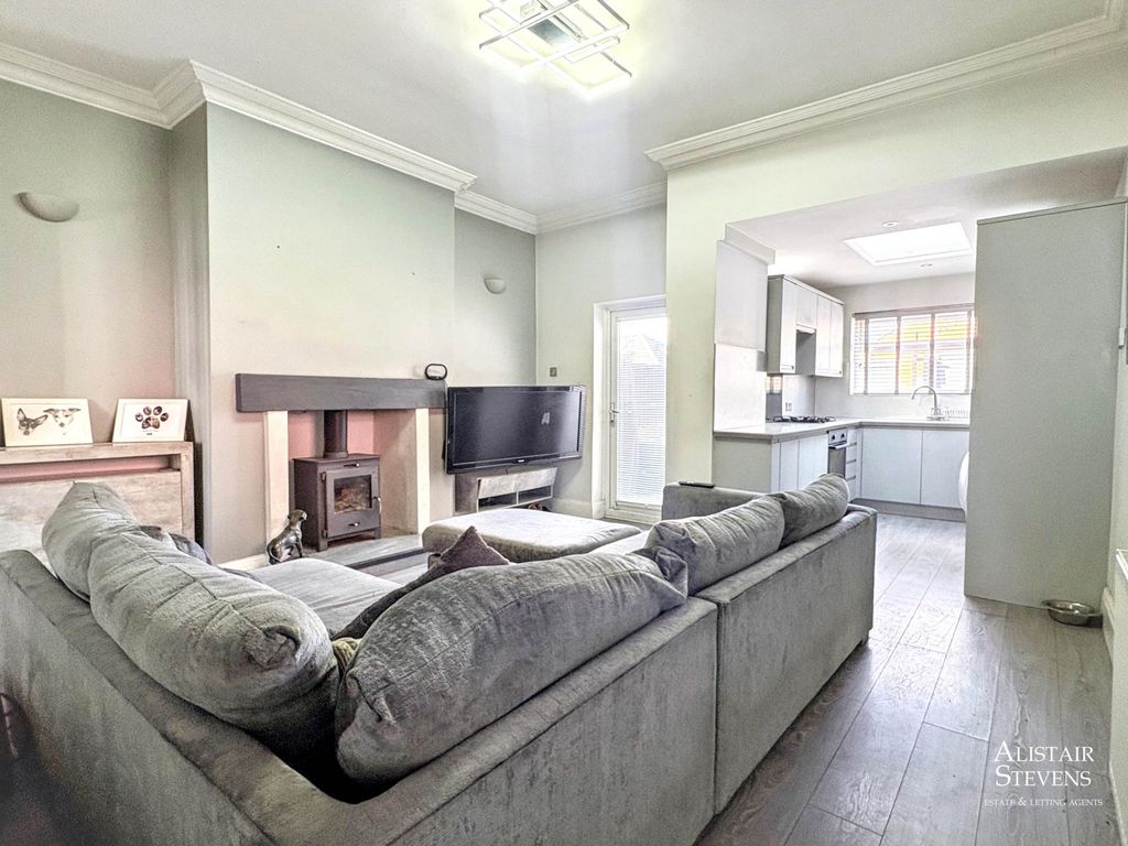Property photo 2 of 14