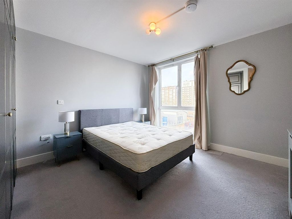 Property photo 3 of 7 Bedroom 1 (1 Of 1).Jpg